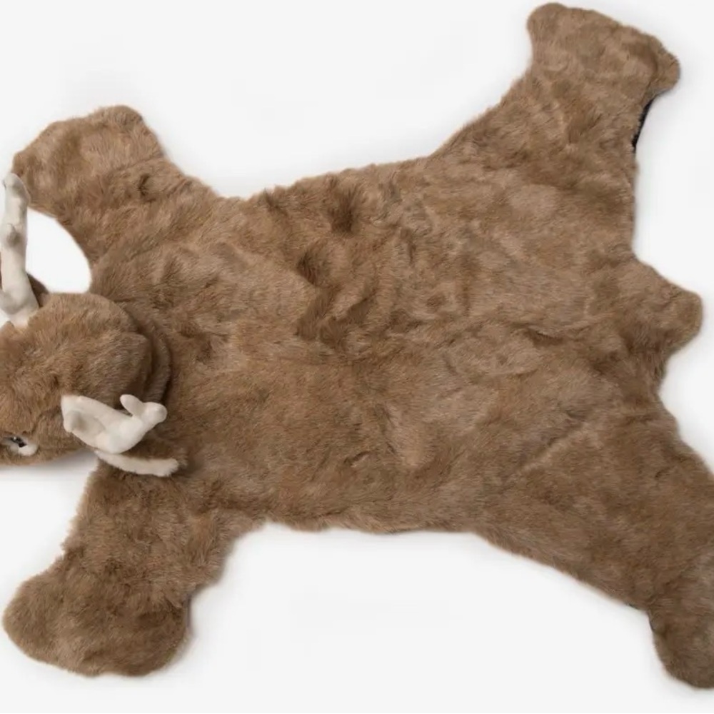 White Tail Deer Kids Animal Rug - Picture 3 of 5